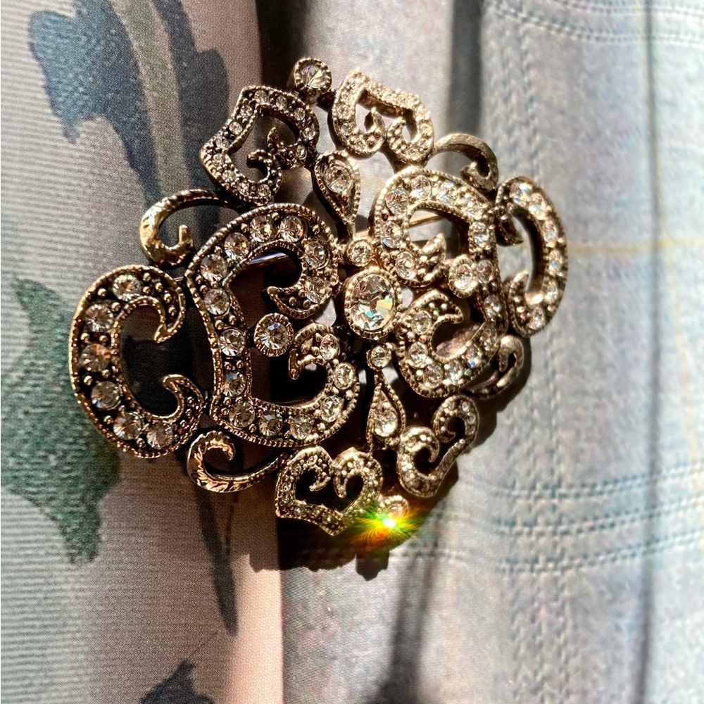 Vintage Jacqueline Bouvier Kennedy Rhinestone Filagree Brooch COA New - Picture 6 of 7